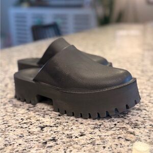 Jeffery Campbell Lugged Sole Clog- black